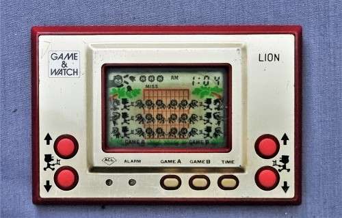 RARE!! NINTENDO GAME AND WATCH LION (LN-08) GOLD SERIES