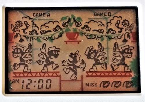 VINTAGE 1982 NINTENDO GAME AND WATCH MULTI-SCREEN GREENHOUSE (GH54).