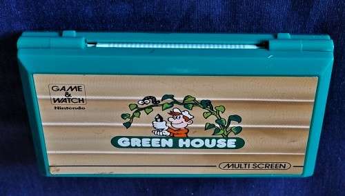 VINTAGE 1982 NINTENDO GAME AND WATCH MULTI-SCREEN GREENHOUSE (GH54).