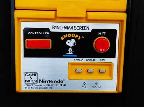 NINTENDO GAME AND WATCH PANORAMA SCREEN SNOOPY (SM91)