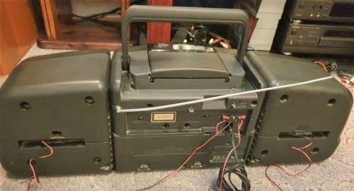 SANYO portable Boombox system M966DSR
