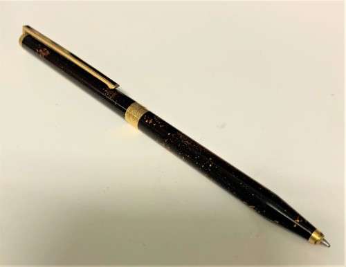 S.T. Dupont Paris Laque de chine brown gold dust ballpoint pen