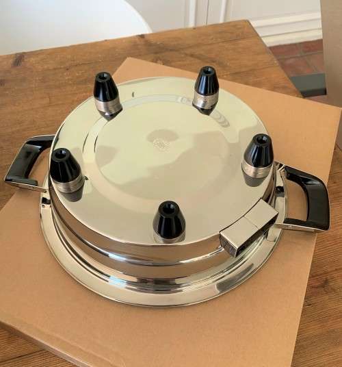 Electric Frying Pan, AMC 30cm as new in 100% condition.