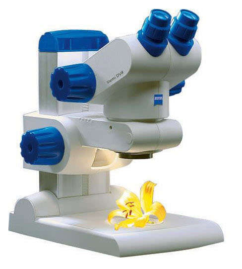 Carl Zeiss Stemi DV4 Stereo Microscope with Stand, retails for over R20 000.00