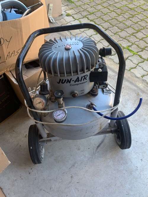 The Rolls Royce of Silent Air Compressors, Jun-Air Model 3 DK-9400 from Denmark.
