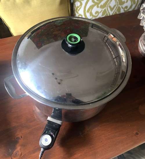 40cm AMC Cookware electric Magnum, the big one retails for R13 300.