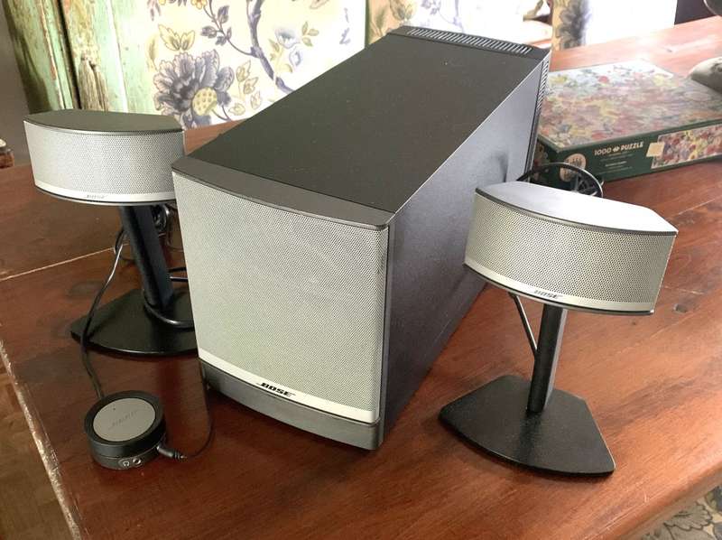 Bose Companion 5 Multimedia Speaker System (3-Piece)