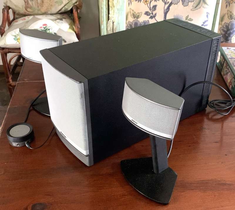 Bose Companion 5 Multimedia Speaker System (3-Piece)