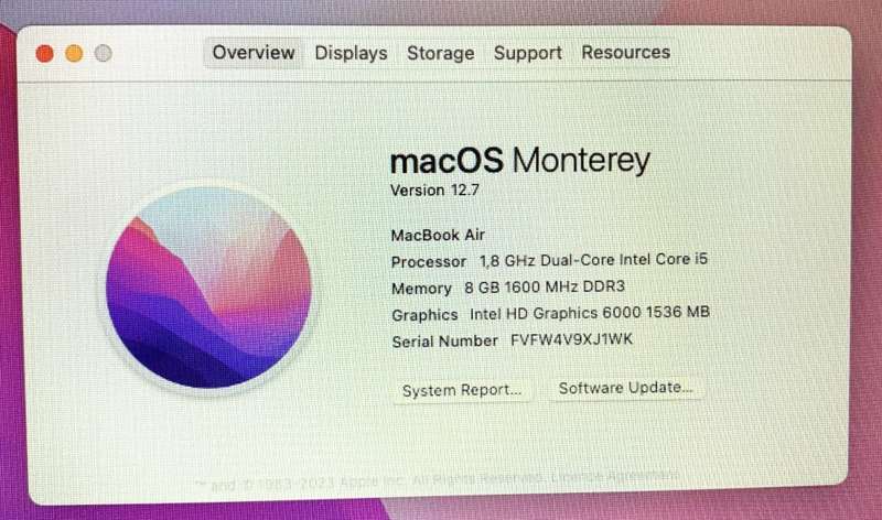 MacBook Air 13` 2017 model, new battery, cycle count 2, see actual photos.