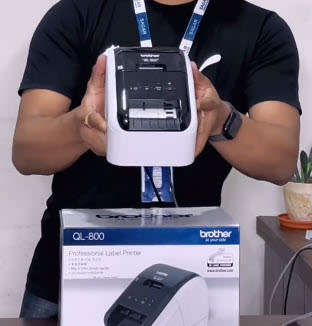 Brother QL-800 Corporate Label Printer plus 4 new packs of labels.