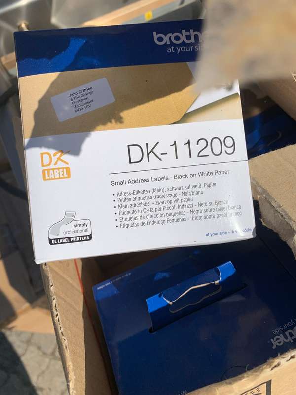 Brother QL-800 Corporate Label Printer plus 4 new packs of labels.