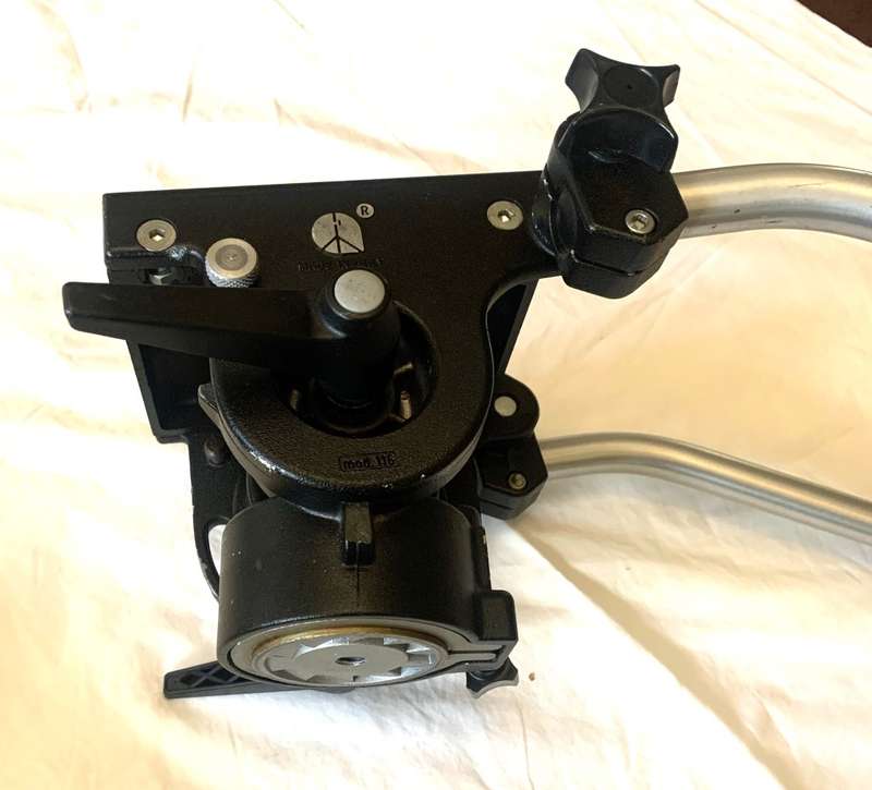 Manfrotto 116 Pro Video Fluid Head with 2x Pan Bars.
