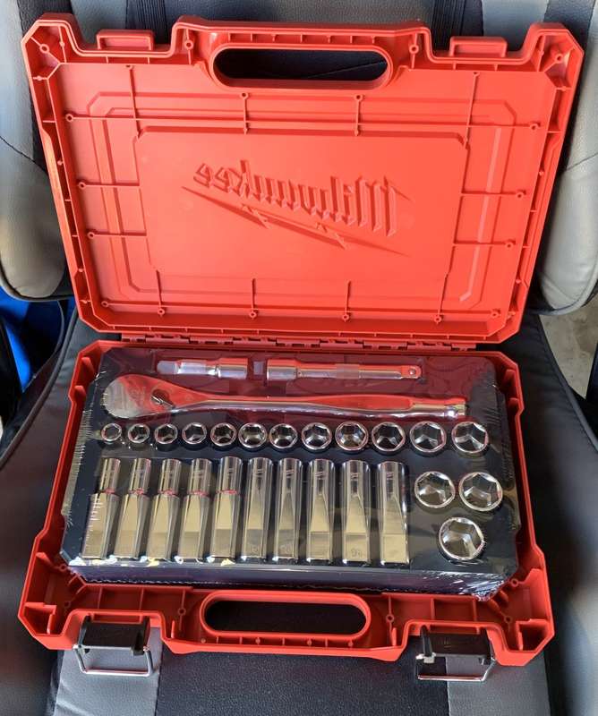Milwaukee 1/2in Metric Ratchet Socket Set, brand new.