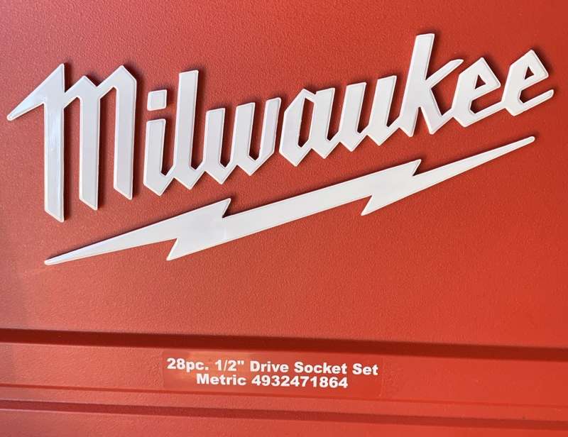 Milwaukee 1/2in Metric Ratchet Socket Set, brand new.