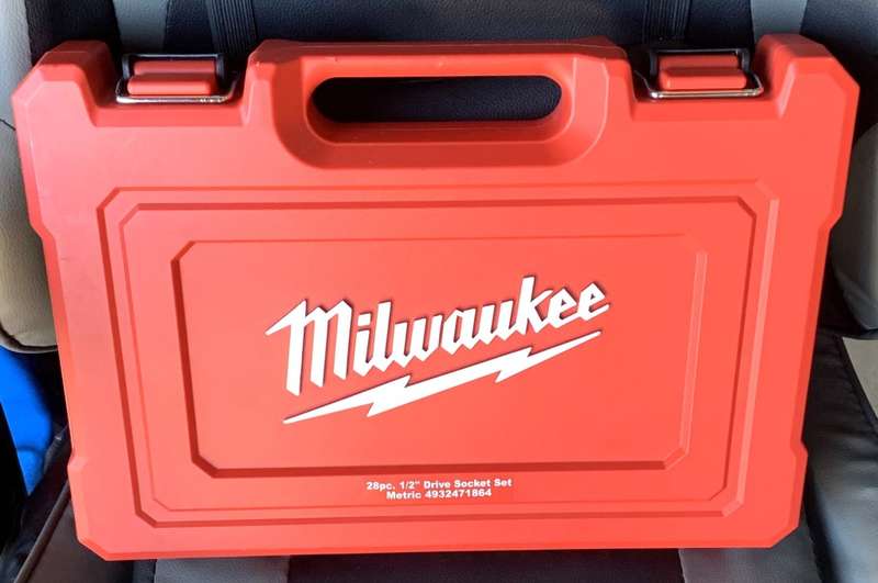 Milwaukee 1/2in Metric Ratchet Socket Set, brand new.