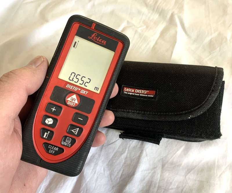 Leica DISTO DXT Laser Distance Rangefinder Measurer Tool.