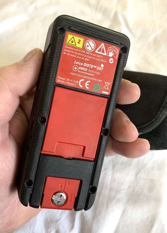 Leica DISTO DXT Laser Distance Rangefinder Measurer Tool.