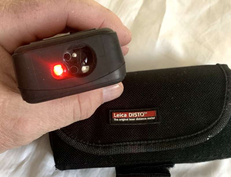Leica DISTO DXT Laser Distance Rangefinder Measurer Tool.