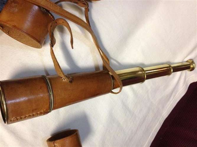 VINTAGE CRIOHTON LONDON BRASS TELESCOPE IN LEATHER CASE