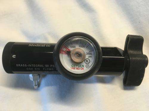 Brass integral 50 psi o2 Oxygen Regulator CGA 870 0-25 lpm, see photos of the item.