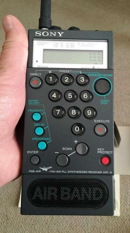Sony Air-8 Airband Receiver Scanner Pilots Radio ! spotless in box, see photos.