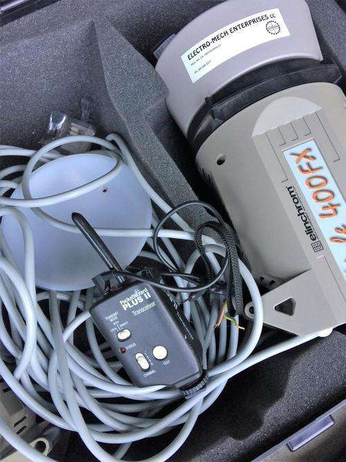 Elinchrom 400 FX Twin Studio Lighting Kit and more, see photos of all the items.