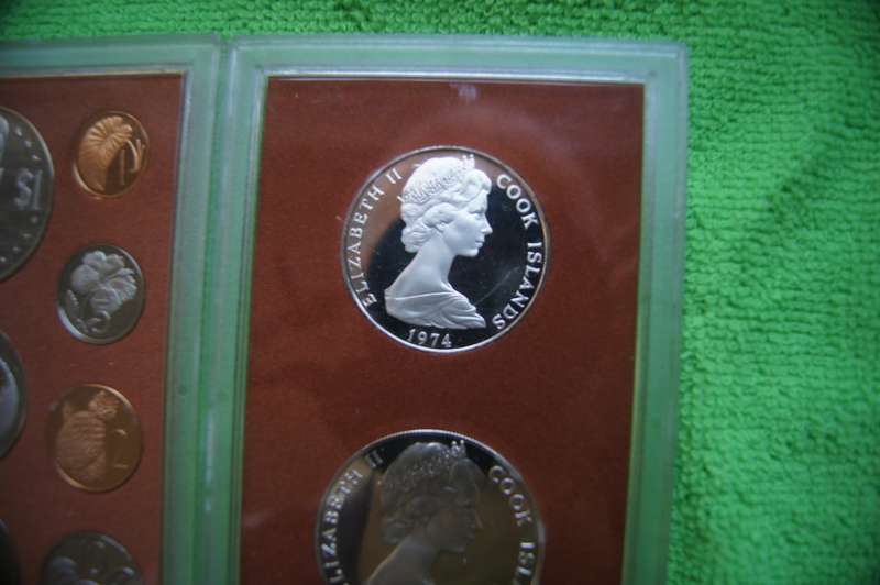 1974 Cook Islands Proof Set incl Sterling Silver 2.5 and 7.5 dollar coins