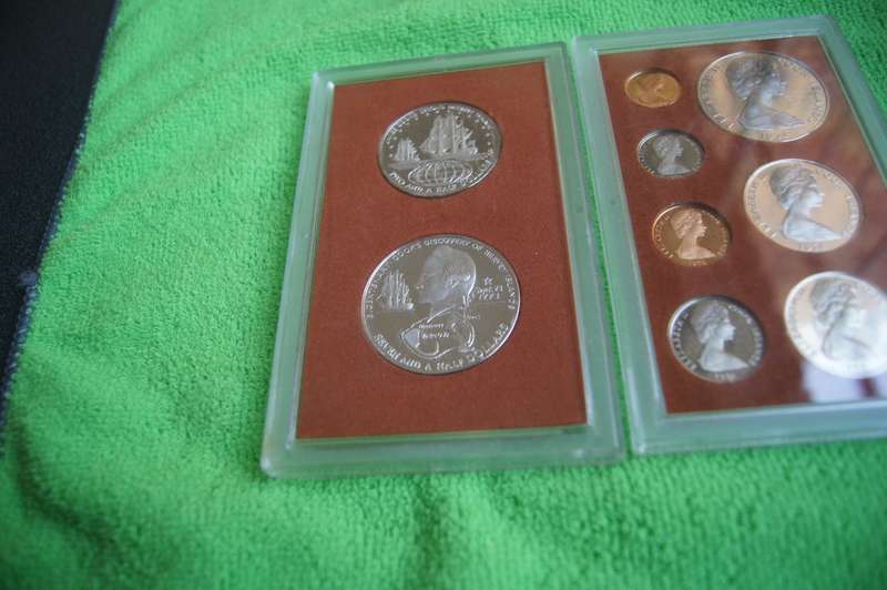 1974 Cook Islands Proof Set incl Sterling Silver 2.5 and 7.5 dollar coins