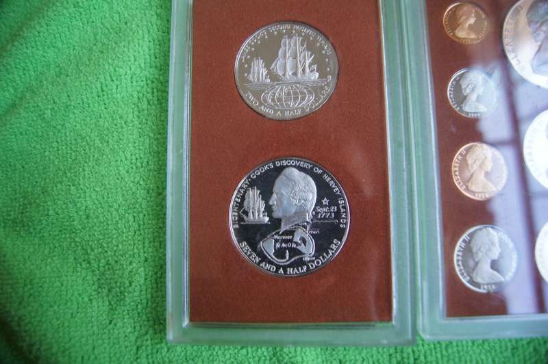 1974 Cook Islands Proof Set incl Sterling Silver 2.5 and 7.5 dollar coins