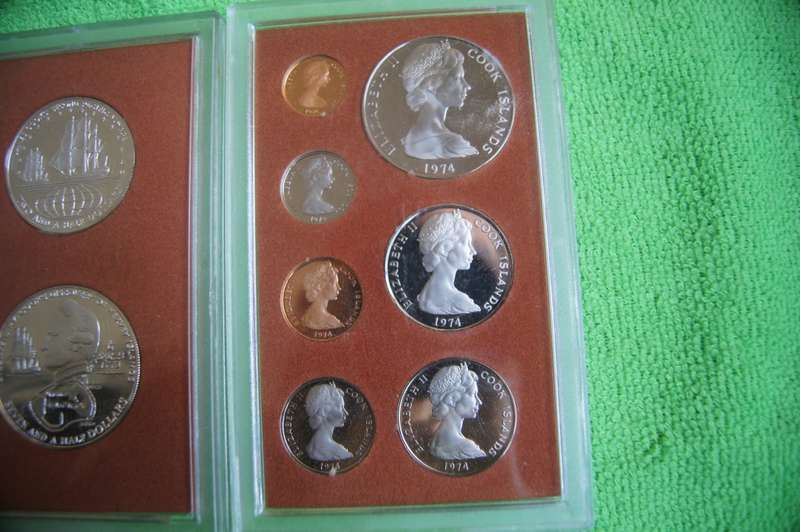 1974 Cook Islands Proof Set incl Sterling Silver 2.5 and 7.5 dollar coins