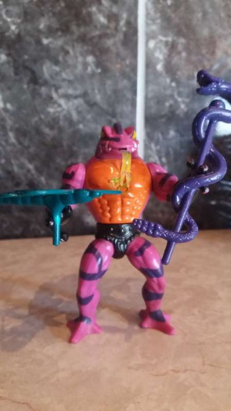 1986 Complete Tung Lashor of He-Man-Masters of the Universe #6 (MOTU) Vintage Figure