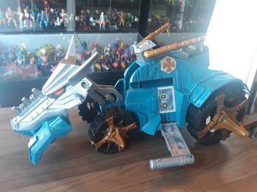 2001 Battle Tank 200x of He-Man-Masters of the Universe (MOTU)