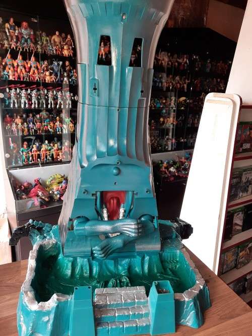 1986 RARE Eternia Playset of He-Man-Masters of the Universe (MOTU) Vintage Figure