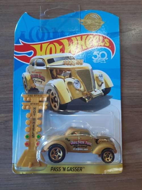 HotWheels Hot Wheels Pass n Gasser