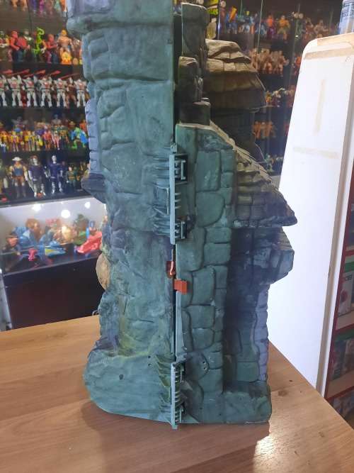 1981 Castle Grayskull of He-Man-Masters of the Universe 2020 (MOTU) Vintage
