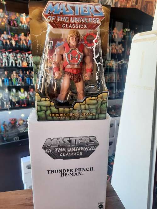 MOTUC THUNDER PUNCH HE-MAN (MOC) Masters Of The Universe Classics Figure He-Man