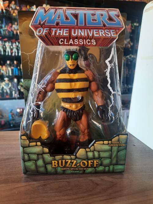 MOTUC BUZZ OFF (MOC) Masters Of The Universe Classics Figure He-Man
