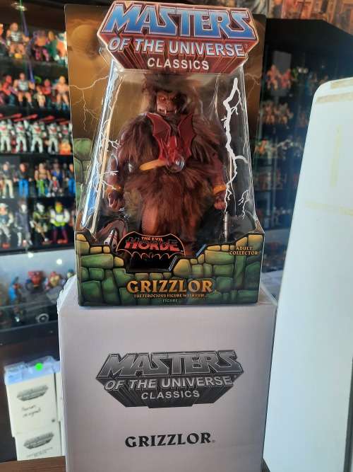 MOTUC GRIZZLOR (MOC) Masters Of The Universe Classics Figure He-Man