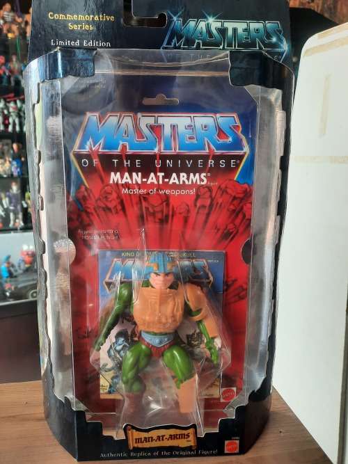 1982/2000 MOC Commemorative MAN-AT-ARMS of He-Man-Masters of the Universe (MOTU) Vintage Figure