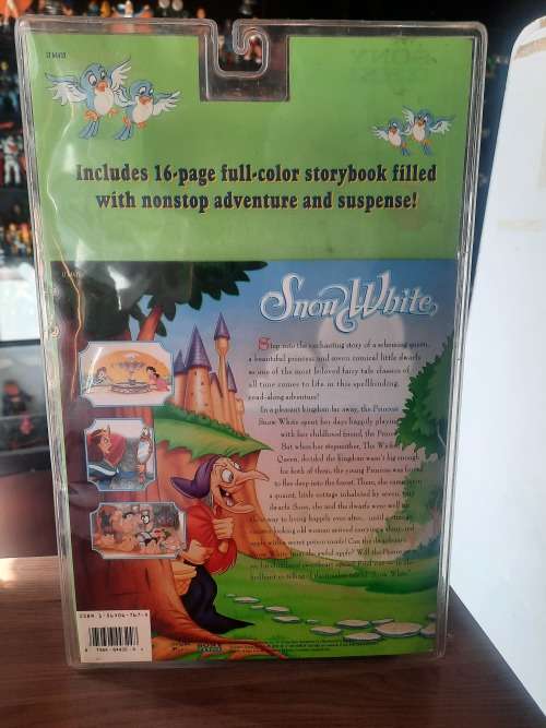 1994 VINTAGE ENCHANTED TALES `SNOW WHITE` BOOK