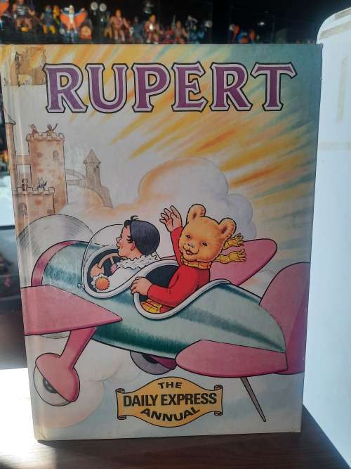 1980`s VINTAGE RUPERT BOOK