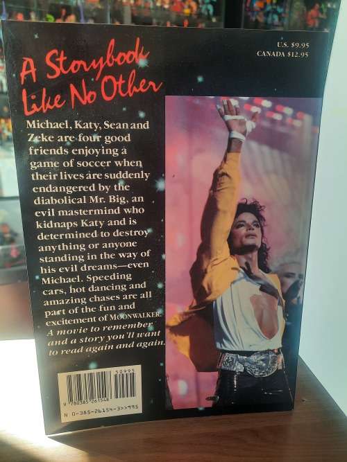 1989 VINTAGE MICHAEL JACKSON MOONWALKER BOOK