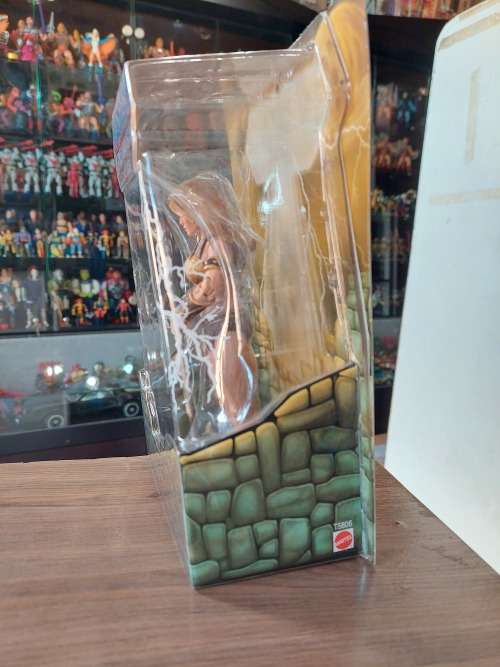MOTUC Complete Battleground Teela With Box  Masters Of The Universe Classics Figure He-Man