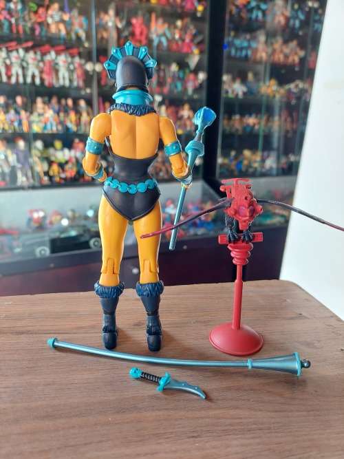 MOTUC Complete Evil-Lyn With Screech Masters Of The Universe Classics Figure He-Man