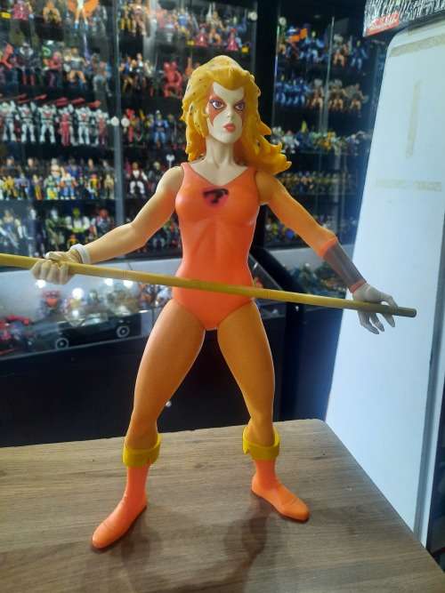 MEZCO Thundercats Complete Cheetara (30cm) Figure