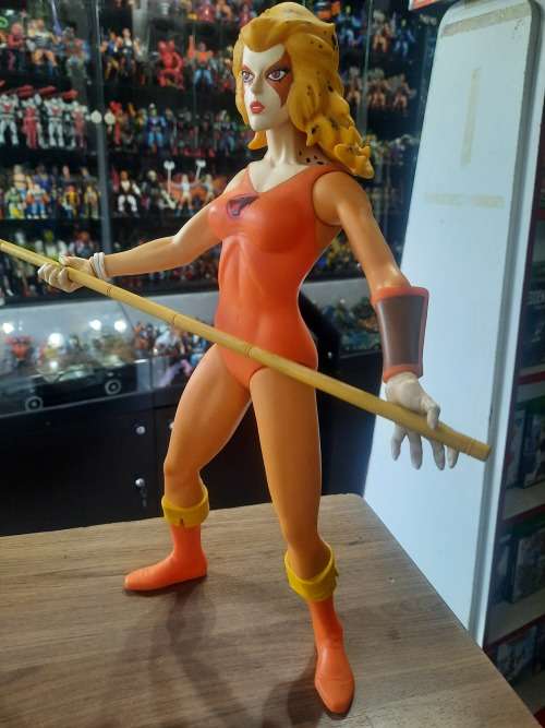 MEZCO Thundercats Complete Cheetara (30cm) Figure