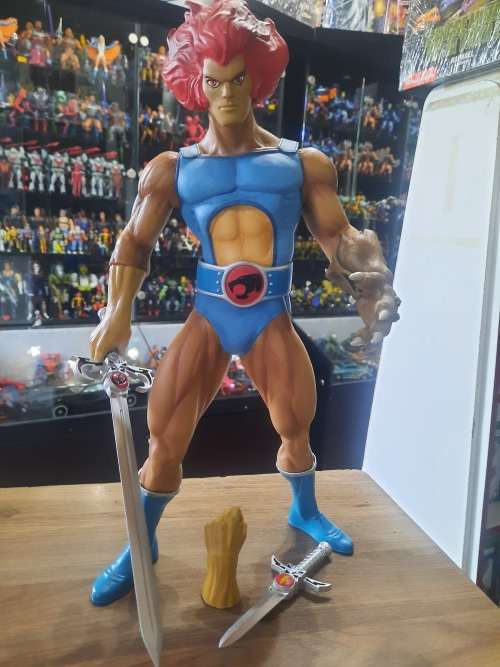 MEZCO Thundercats Complete Lion-O (35cm) Figure