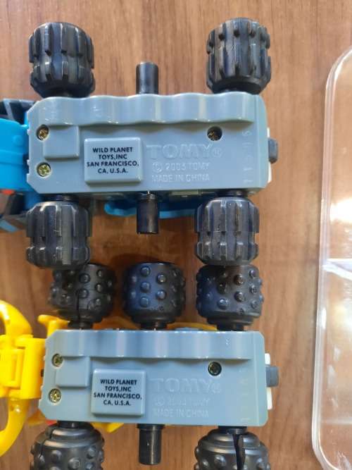 2003 Tomy x2 BEETLES From Wild Planet Toys Figure