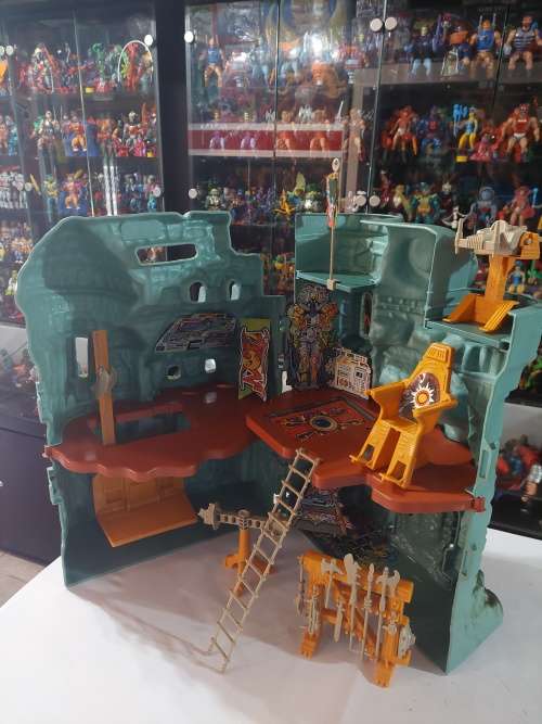 1981 Complete Castle Grayskull of He-Man-Masters of the Universe 84 (MOTU) Vintage