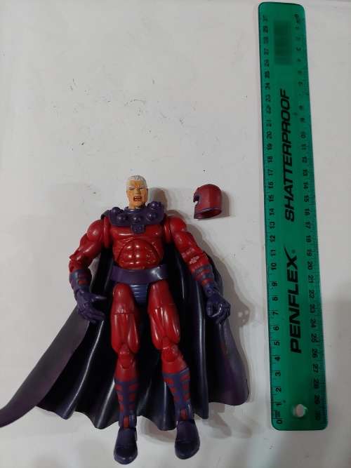 2003 Toy Biz Marvel Legends MAGNETO Action Figure